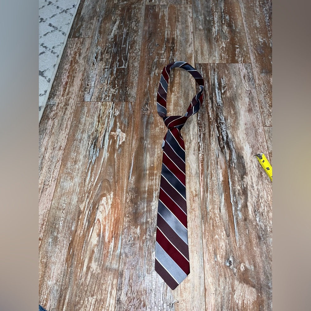 Men’s Vintage Vogue Blue & Burgundy Diagonal Striped Tie